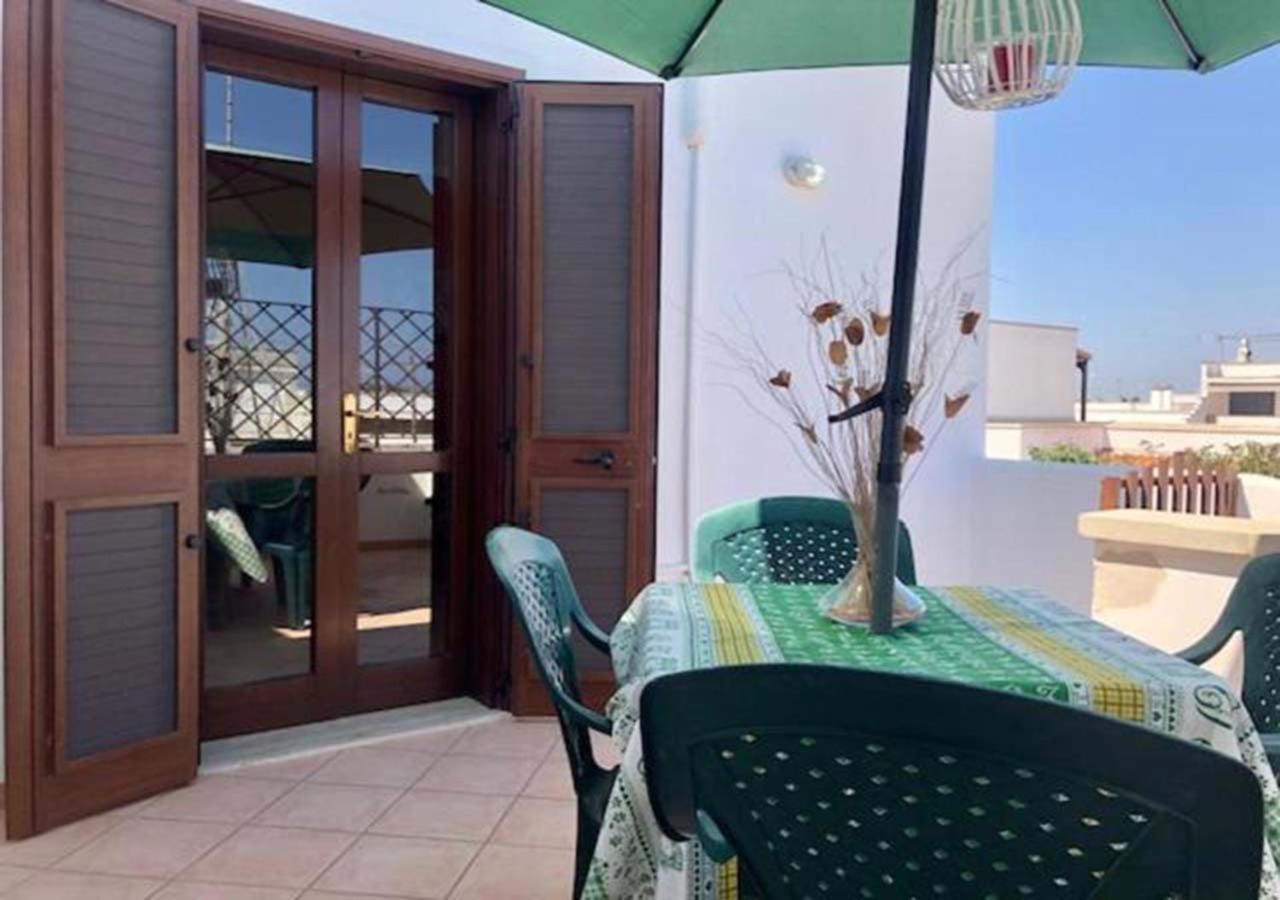 Odegos Appartamento Matilda Roca Luaran gambar