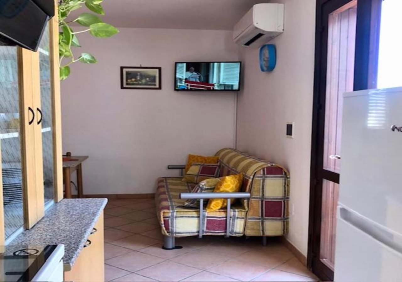 Odegos Appartamento Matilda Roca Luaran gambar